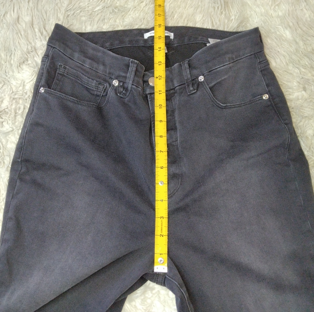 Good American Good Legs Crop Jeans Plus Size 16 - Picture 10 of 11
